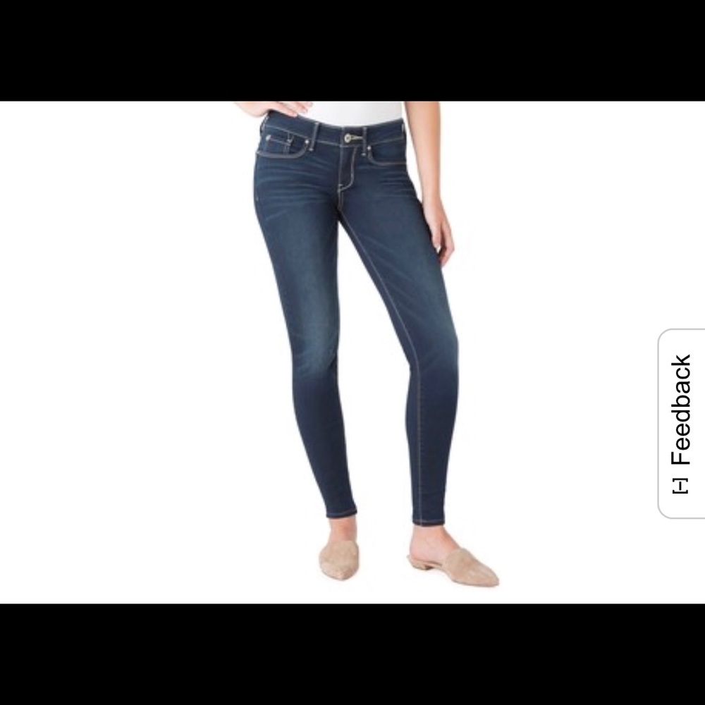Low rise jeans